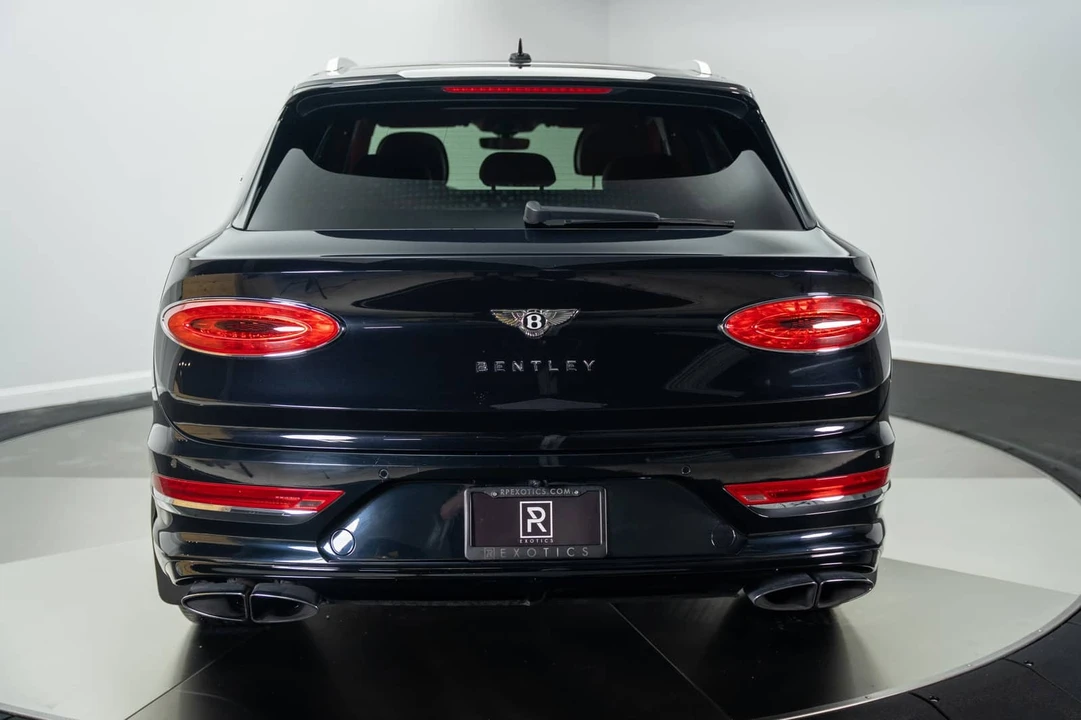 2021 Bentley Bentayga - Image 17 of 24