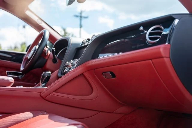 2021 Bentley Bentayga - Image 13 of 18