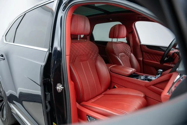 2021 Bentley Bentayga - Image 25 of 31