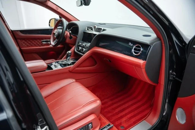 2021 Bentley Bentayga - Image 29 of 31