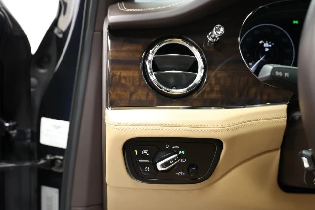 2021 Bentley Bentayga - Image 23 of 31