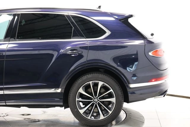 2021 Bentley Bentayga - Image 8 of 12