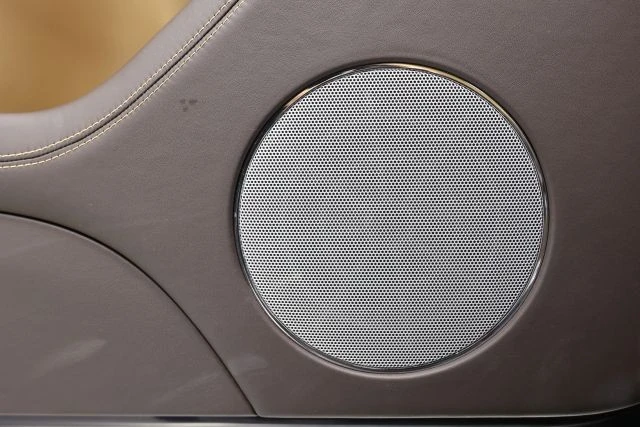 2021 Bentley Bentayga - Image 13 of 31