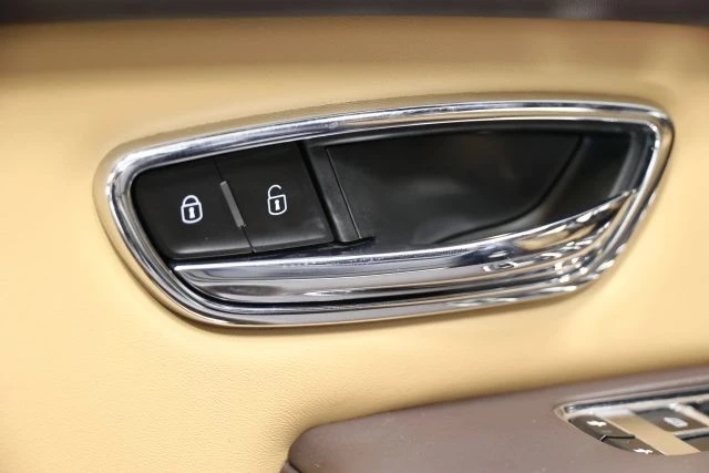2021 Bentley Bentayga - Image 11 of 12