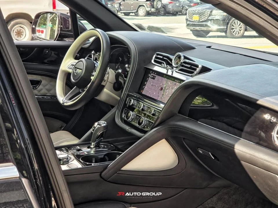 2021 Bentley Bentayga - Image 9 of 20