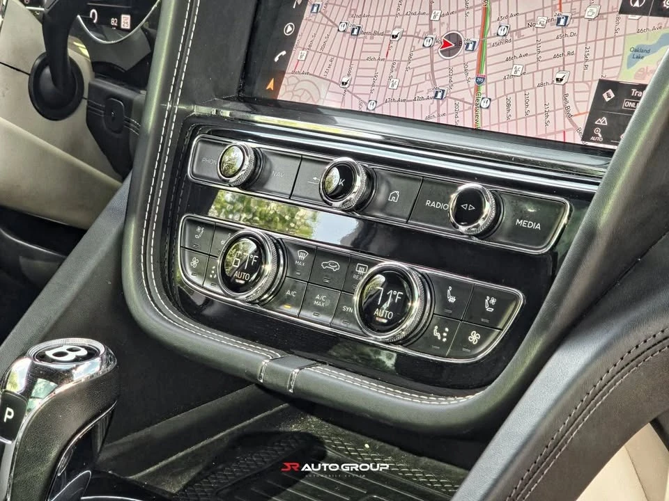 2021 Bentley Bentayga - Image 13 of 20