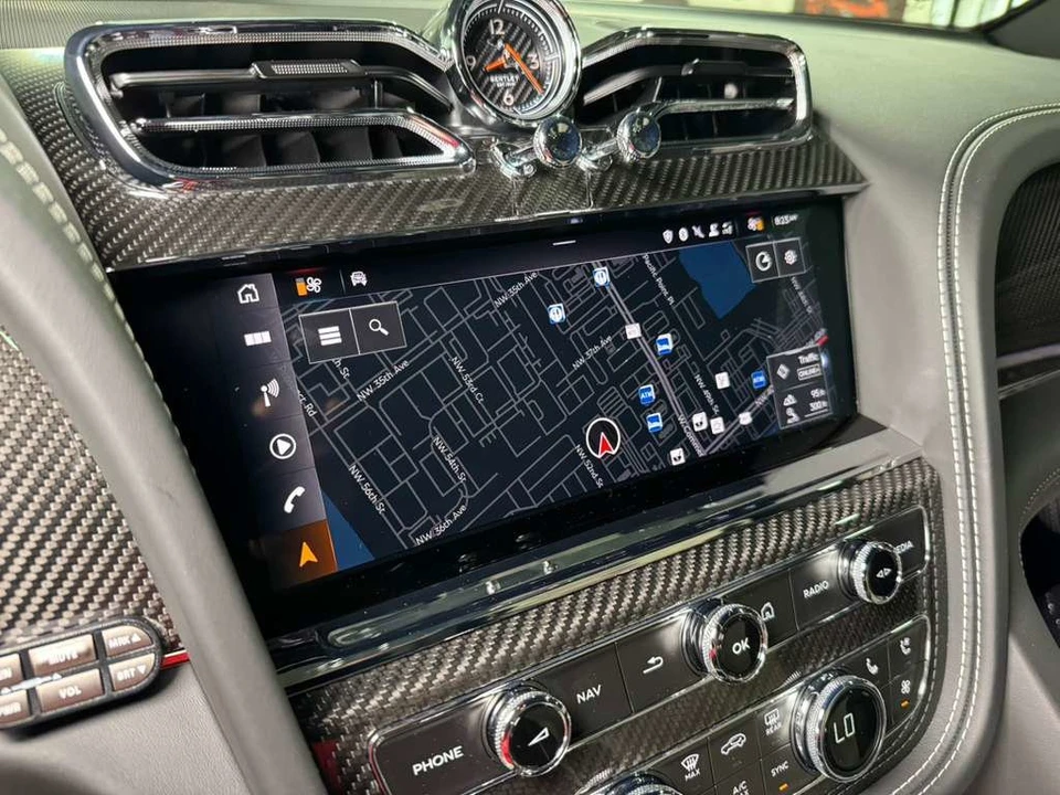 2021 Bentley Bentayga - Image 25 of 31