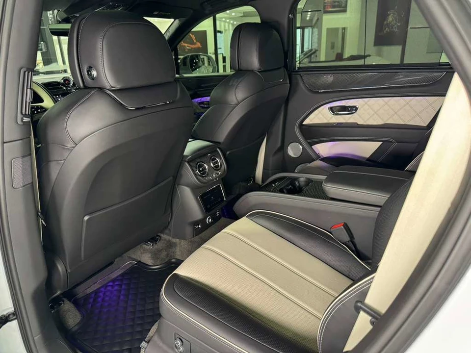 2021 Bentley Bentayga - Image 11 of 31