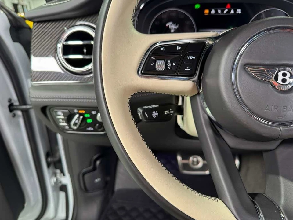 2021 Bentley Bentayga - Image 22 of 31