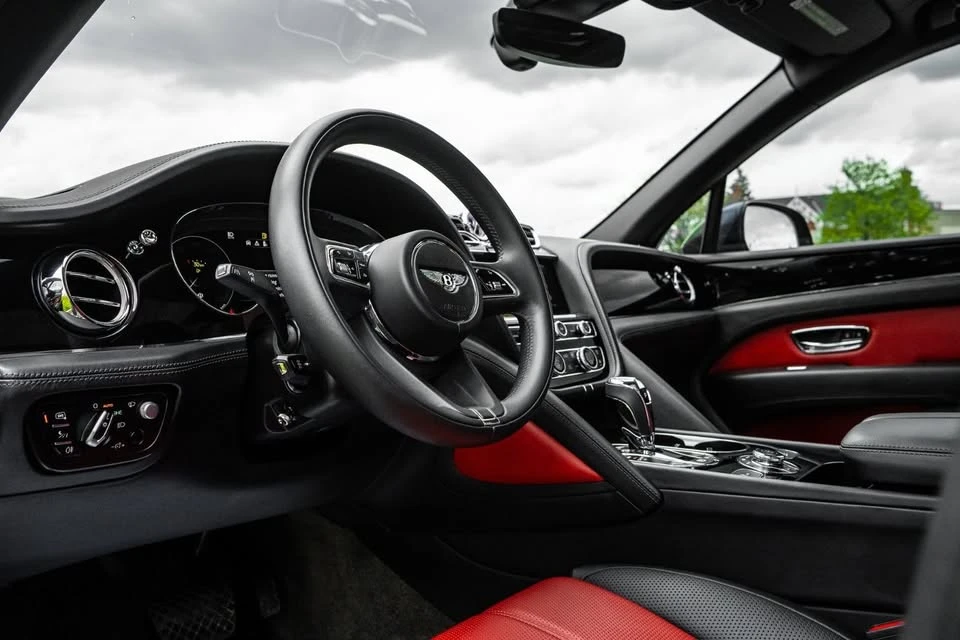 2021 Bentley Bentayga - Image 14 of 19