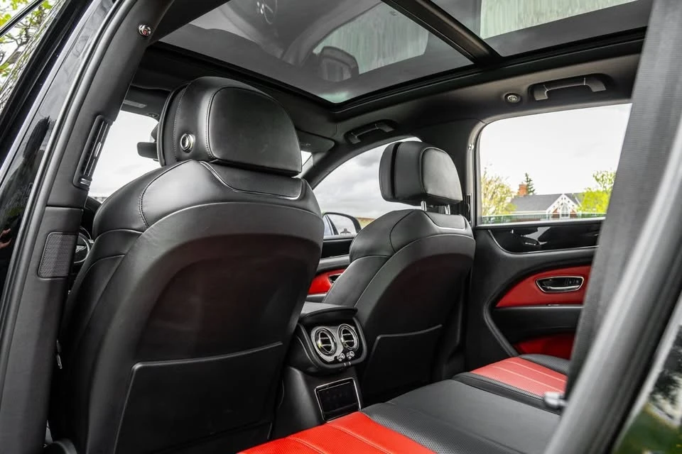 2021 Bentley Bentayga - Image 17 of 19