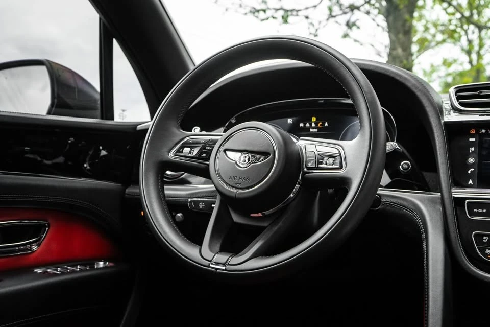 2021 Bentley Bentayga - Image 8 of 19