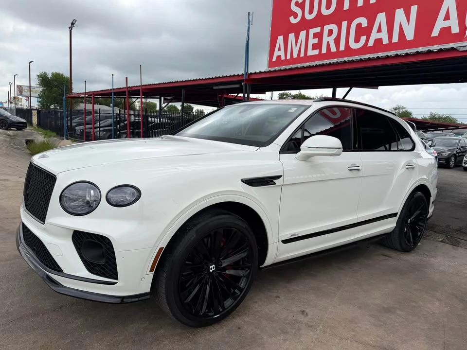 2021 Bentley Bentayga - Image 9 of 17
