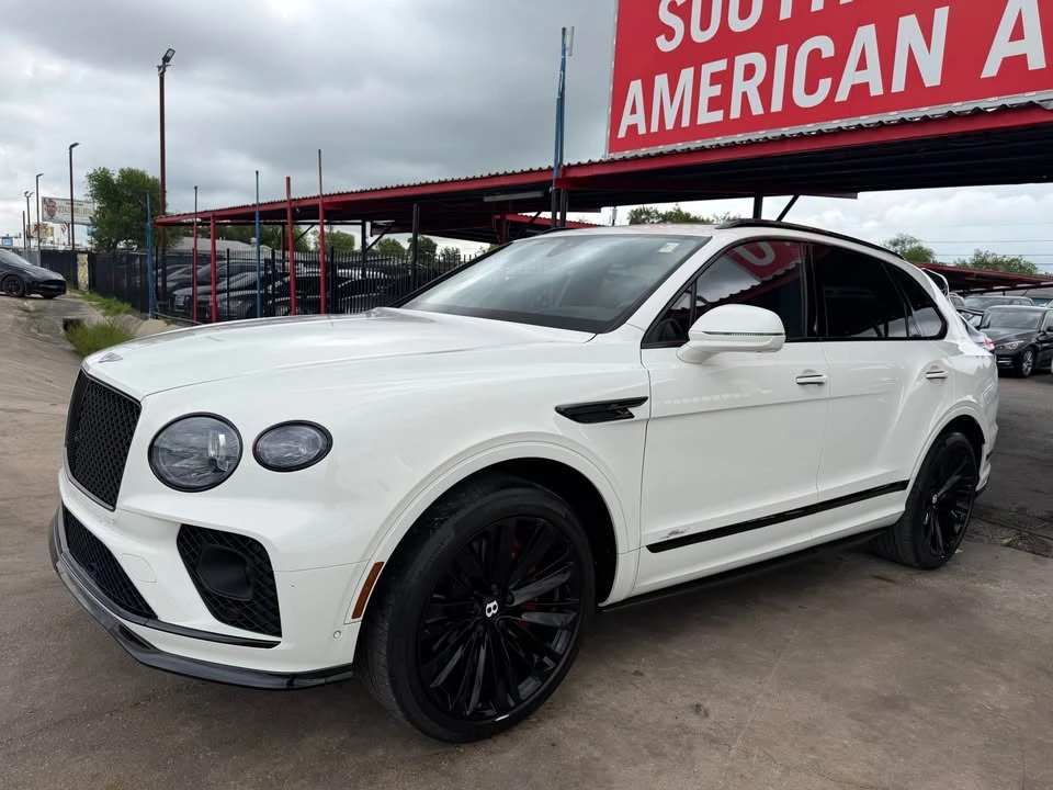 2021 Bentley Bentayga - Image 8 of 17