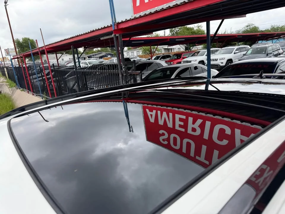 2021 Bentley Bentayga - Image 6 of 17