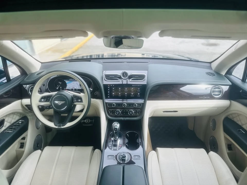 2021 Bentley - Image 9 of 20