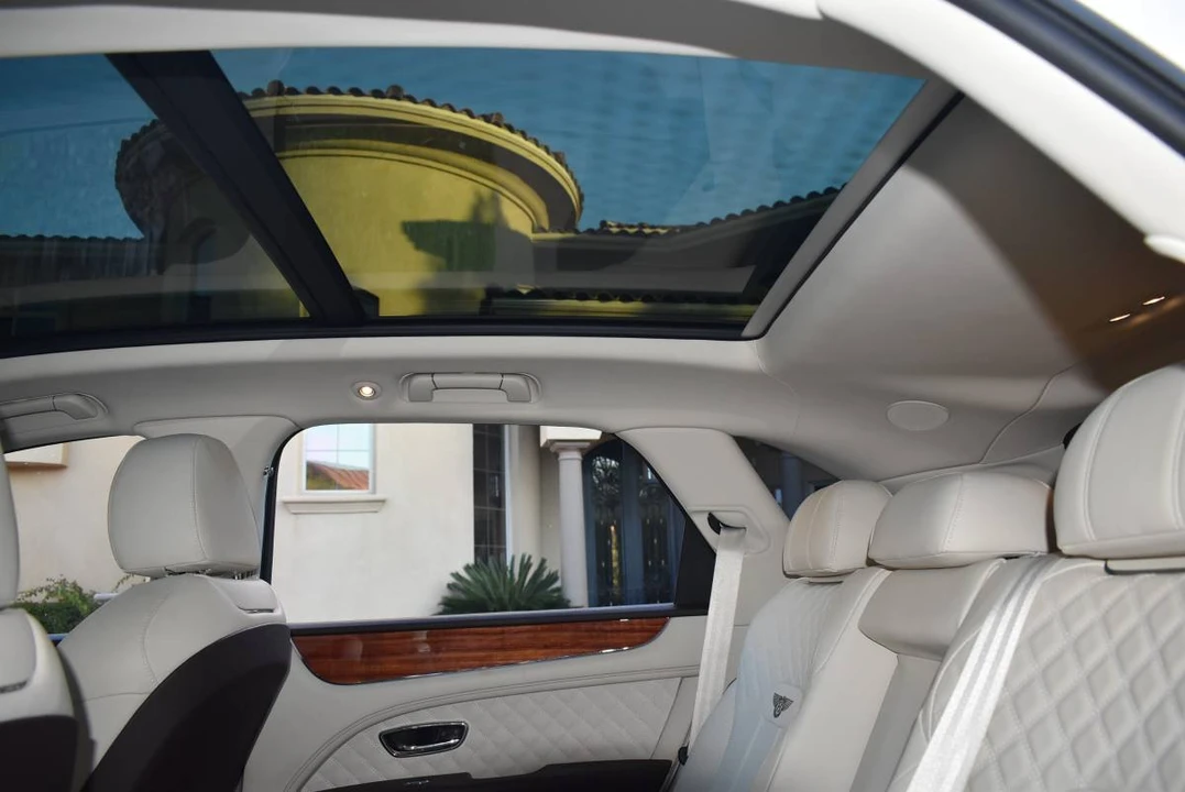 2021 Bentley Bentayga - Image 23 of 24
