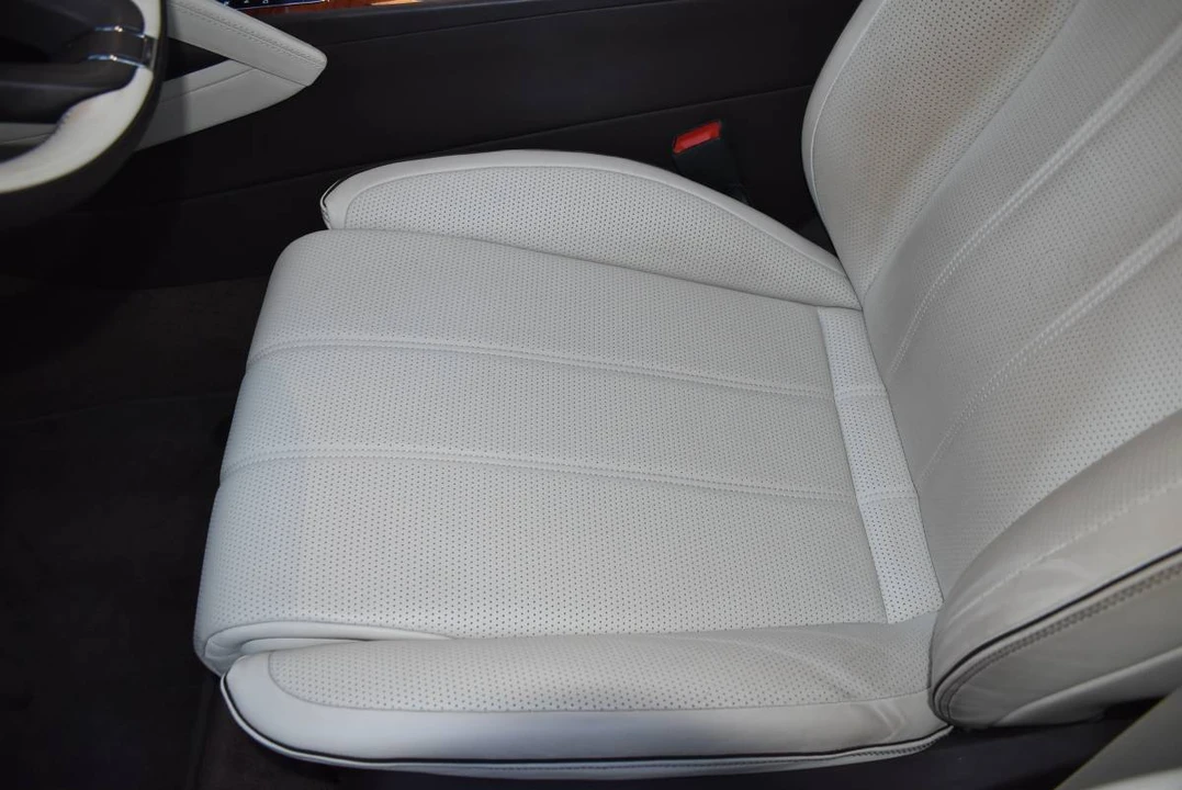 2021 Bentley Bentayga - Image 15 of 24