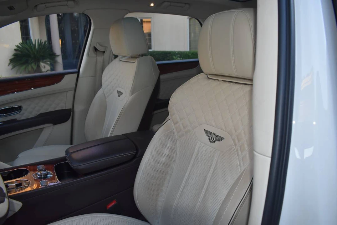 2021 Bentley Bentayga - Image 14 of 24