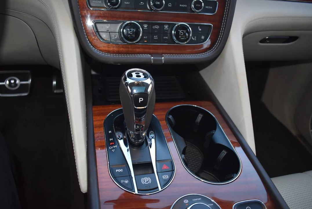 2021 Bentley Bentayga - Image 19 of 24
