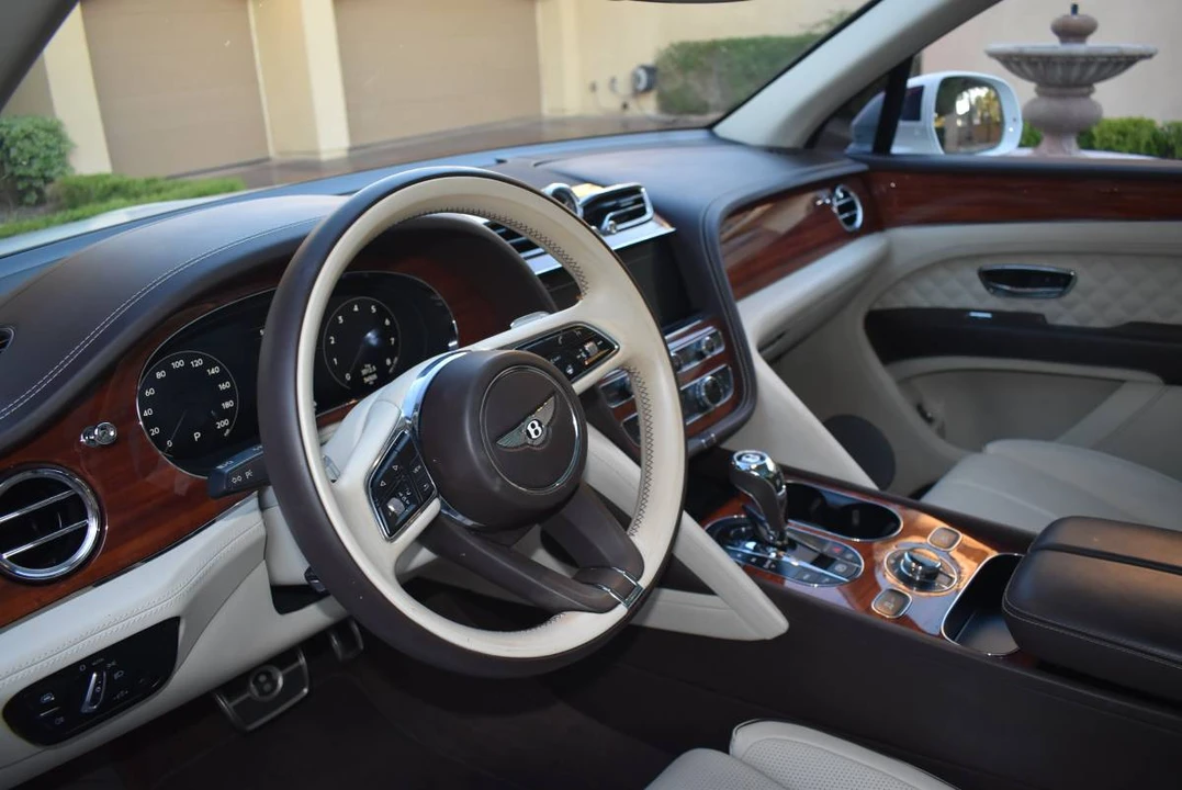 2021 Bentley Bentayga - Image 16 of 24