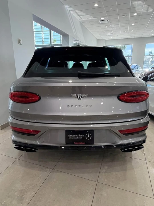2021 Bentley Bentayga - Image 4 of 5