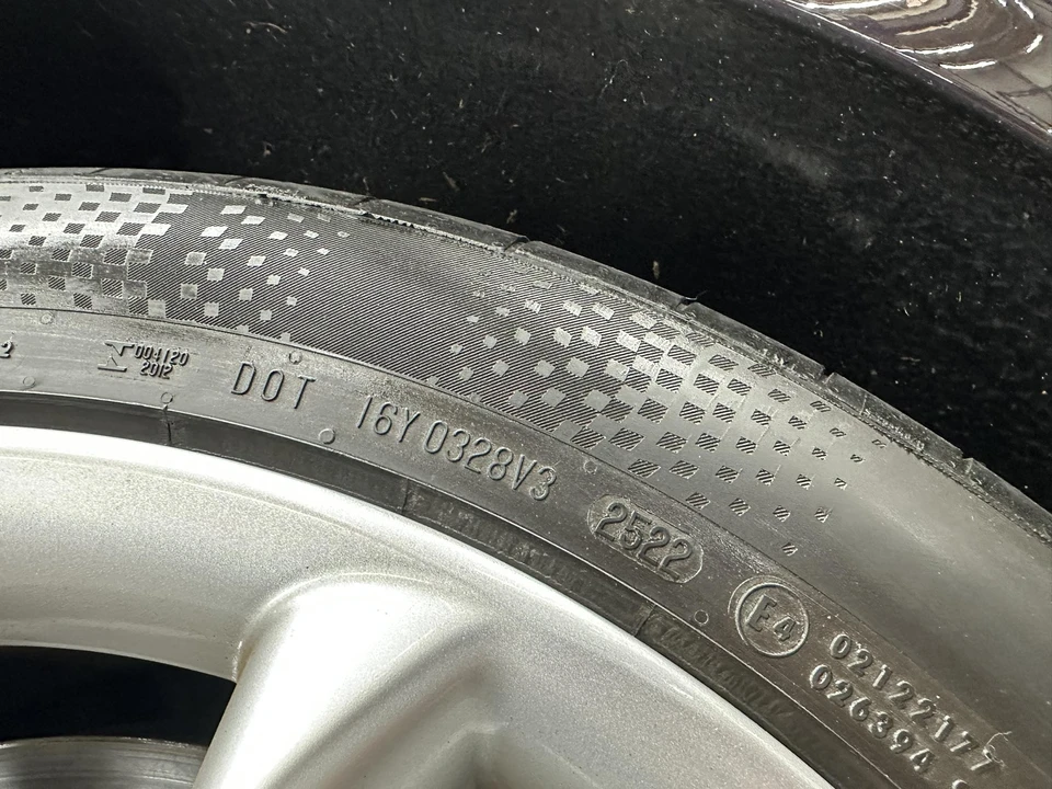 2021 Bentley Continental GT 3rd Gen - Image 28 of 31