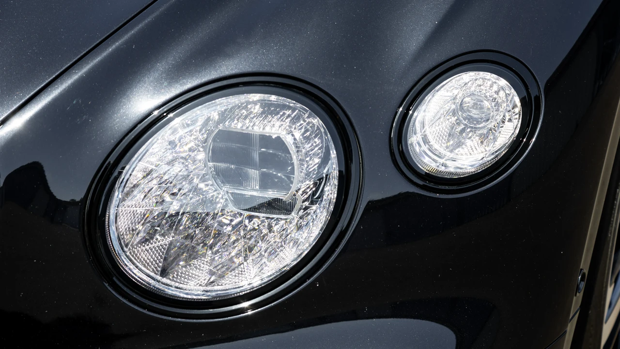 2021 Bentley Continental GT 3rd Gen - Image 17 of 31