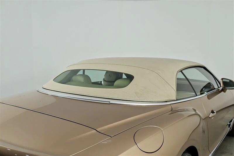 2021 Bentley Continental GTC - Image 19 of 21