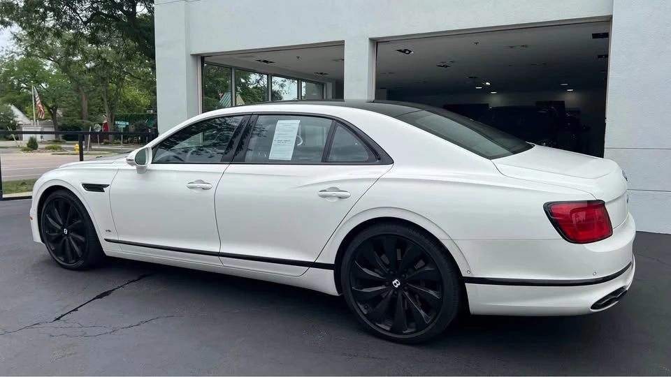 2021 Bentley - Image 8 of 20