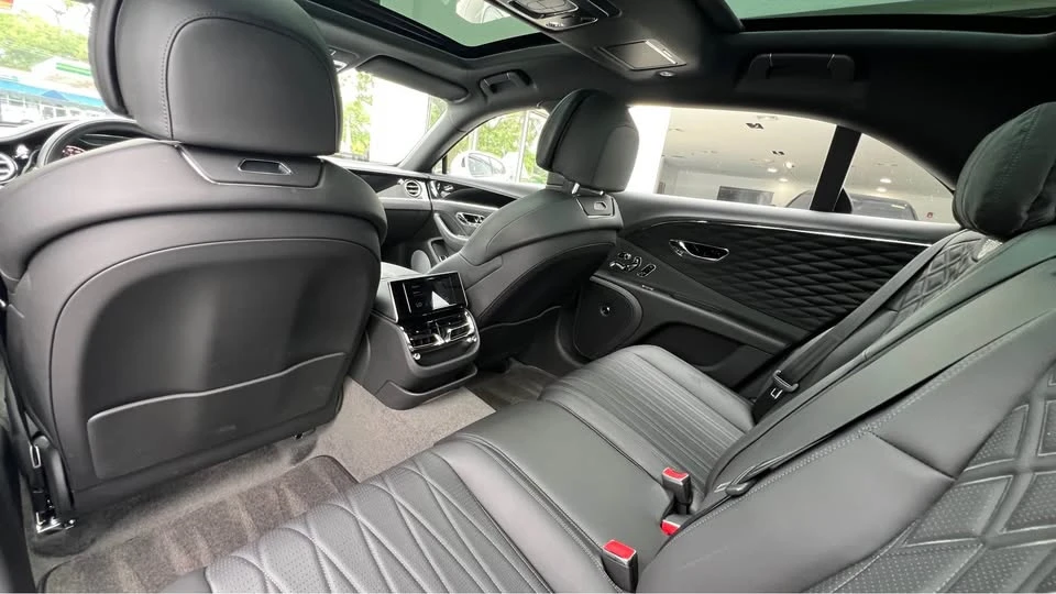 2021 Bentley - Image 11 of 20