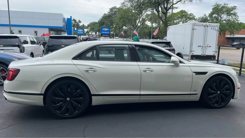 2021 Bentley - Image 3 of 20