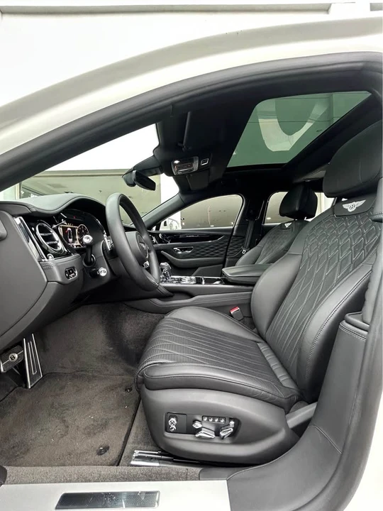2021 Bentley Continental Flying Spur - Image 15 of 16