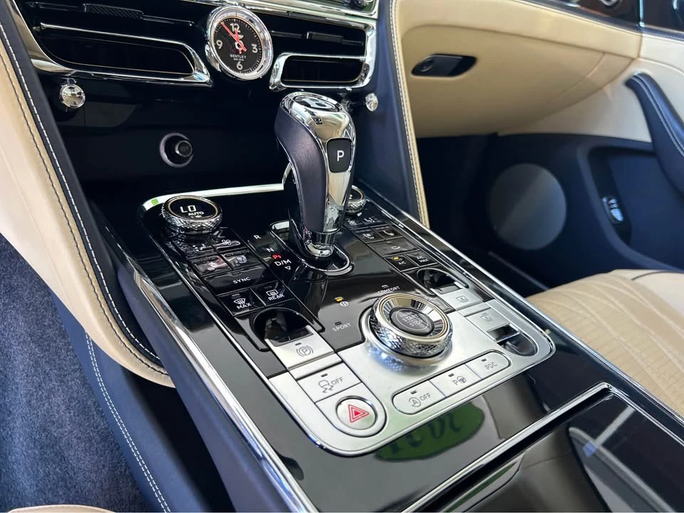 2021 Bentley - Image 16 of 20
