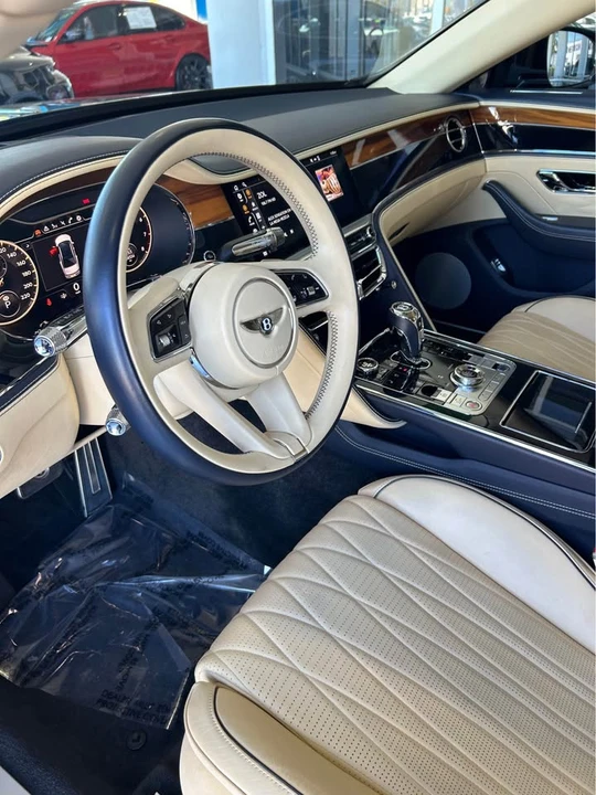2021 Bentley - Image 18 of 20