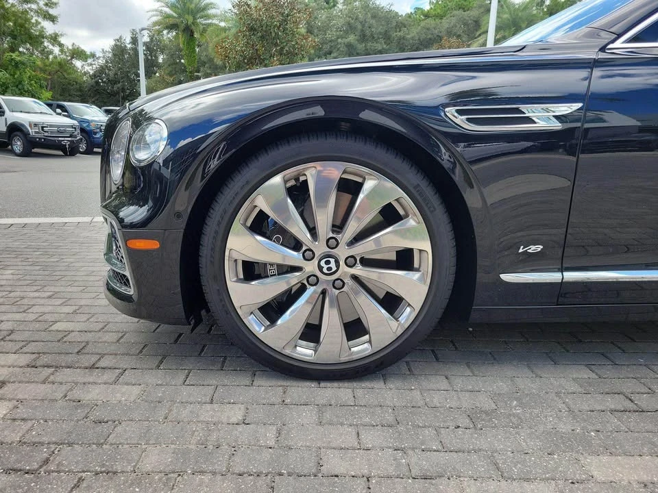 2021 Bentley Continental Flying Spur - Image 16 of 17
