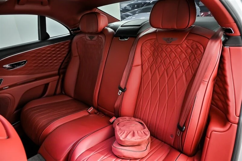 2021 Bentley - Image 26 of 31