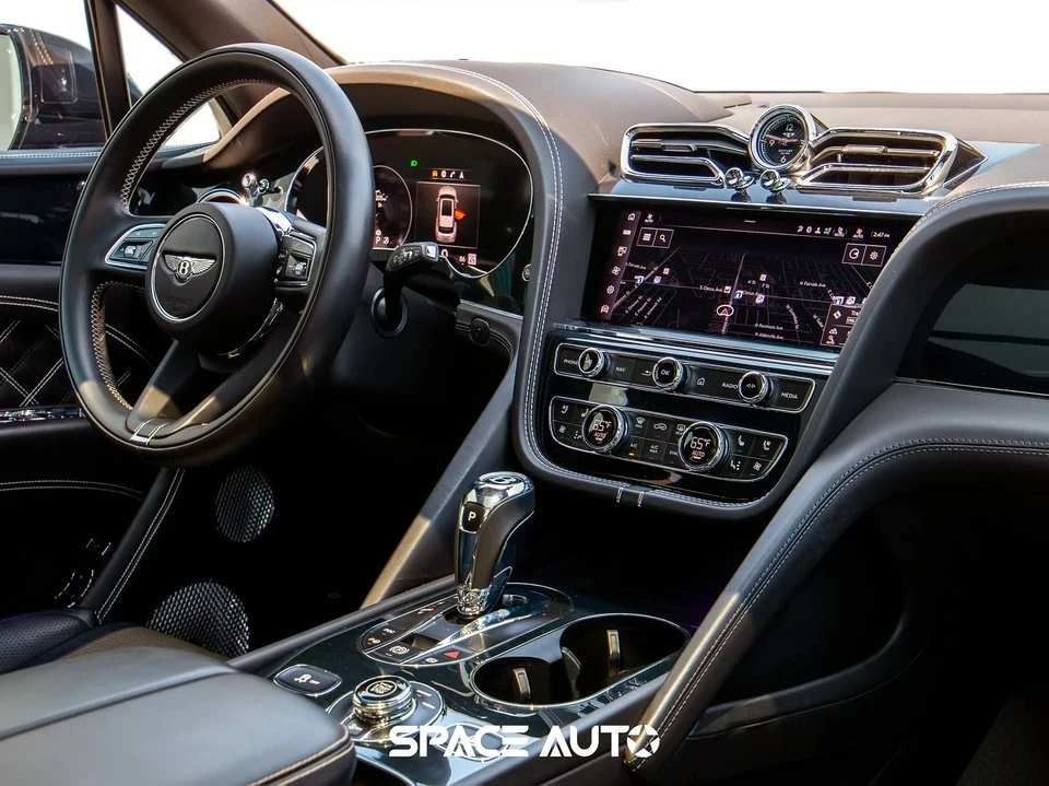 2021 Bentley Bentayga - Image 17 of 19