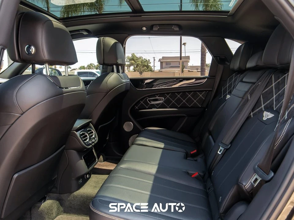 2021 Bentley Bentayga - Image 10 of 19