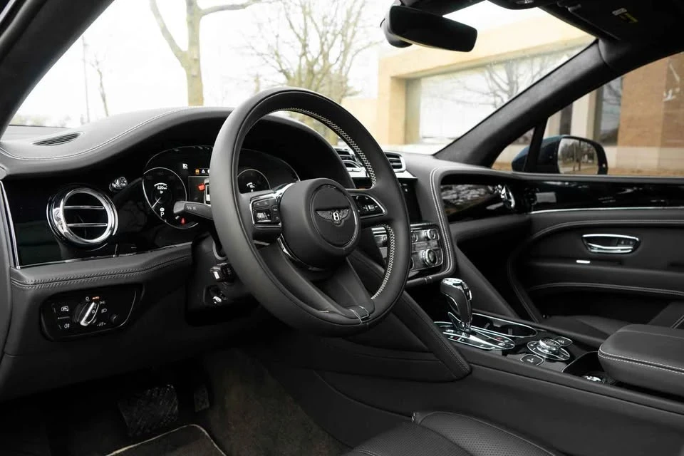 2021 Bentley Bentayga - Image 8 of 13