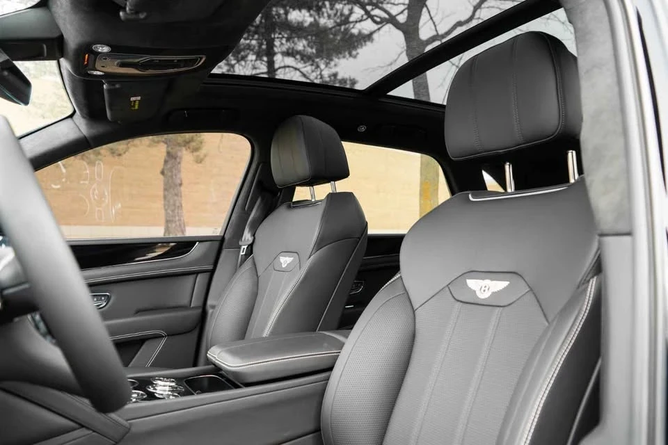 2021 Bentley Bentayga - Image 9 of 13