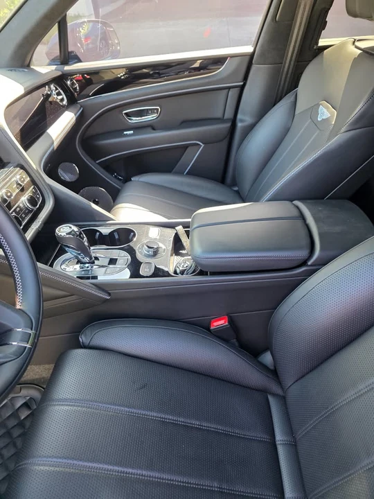 2021 Bentley Bentayga - Image 8 of 13