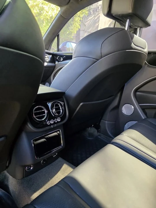 2021 Bentley Bentayga - Image 15 of 19