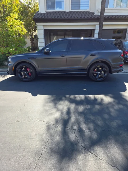 2021 Bentley Bentayga - Image 2 of 13