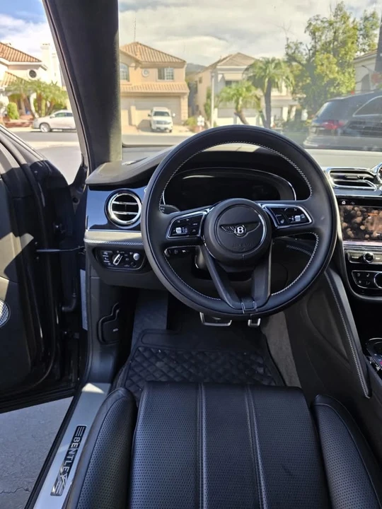 2021 Bentley Bentayga - Image 13 of 19