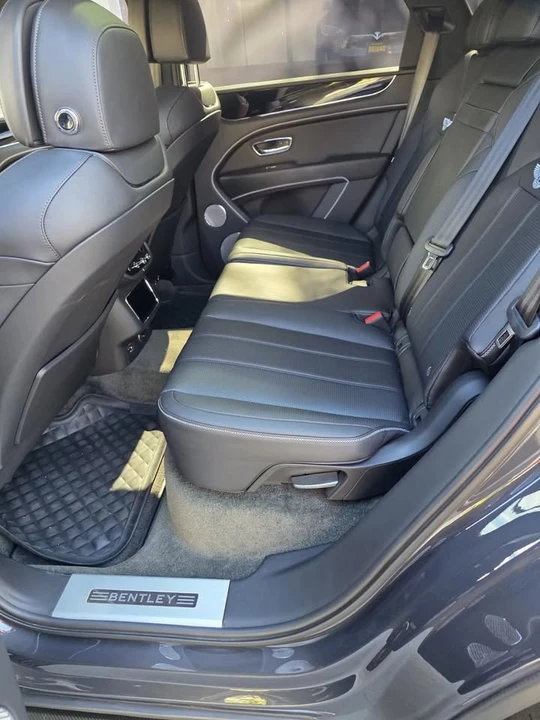 2021 Bentley Bentayga - Image 16 of 19