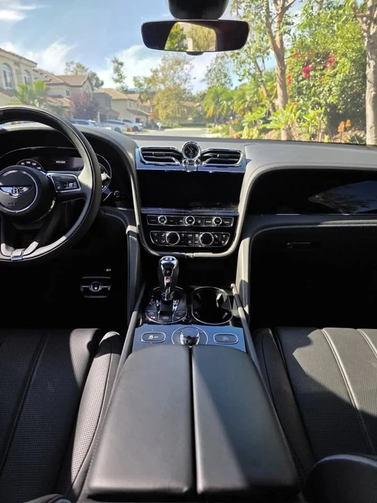 2021 Bentley Bentayga - Image 14 of 19