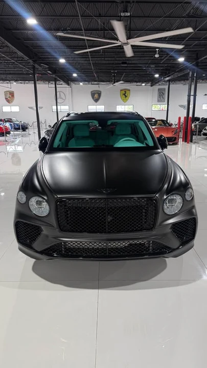 2021 Bentley Bentayga - Image 2 of 7