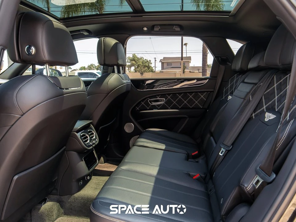 2021 Bentley Bentayga - Image 10 of 20