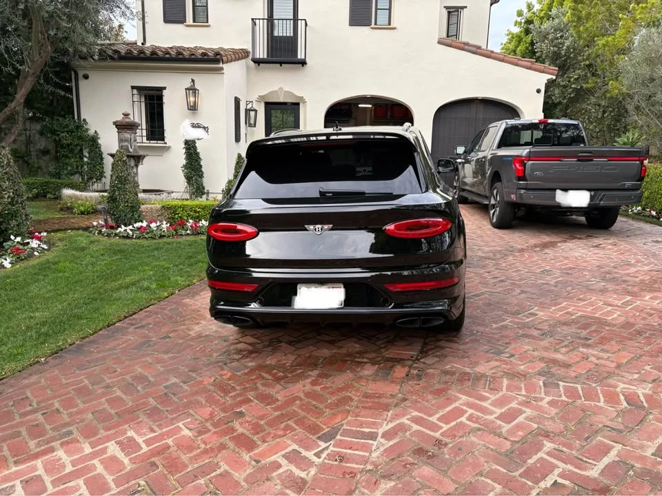 2021 Bentley Bentayga - Image 4 of 7